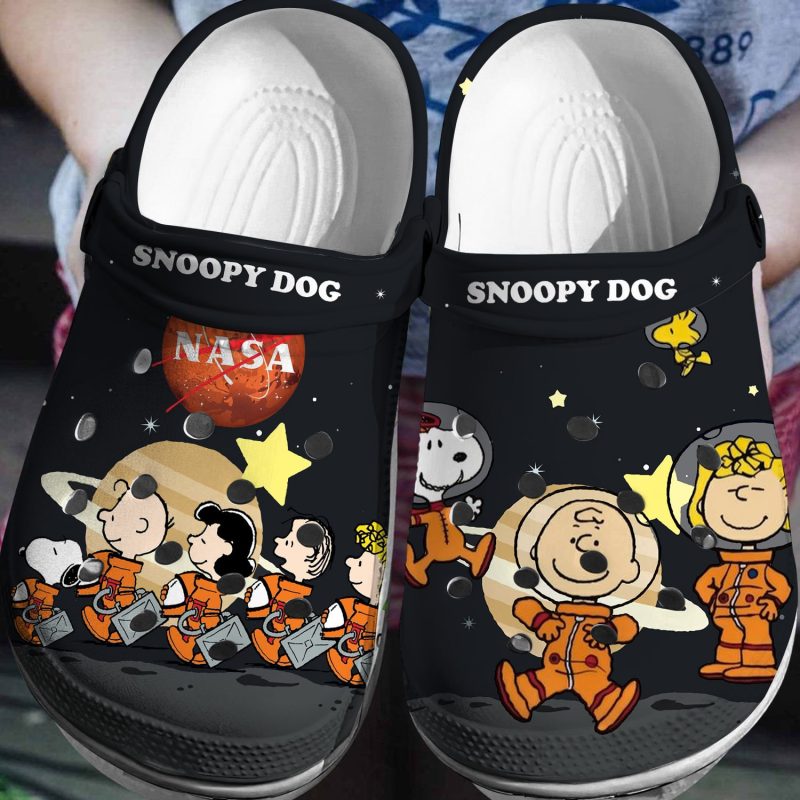 Footwearmerch Snoopy Crocs 3d Clog Shoes 1g3jy 800x800 1.jpg