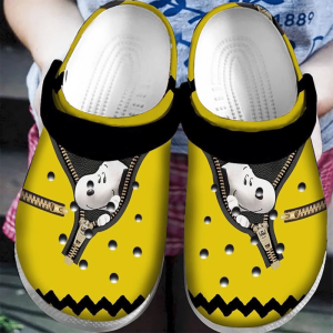 Footwearmerch Snoopy Crocs Clog Shoes Qtwby 800x800 1.png